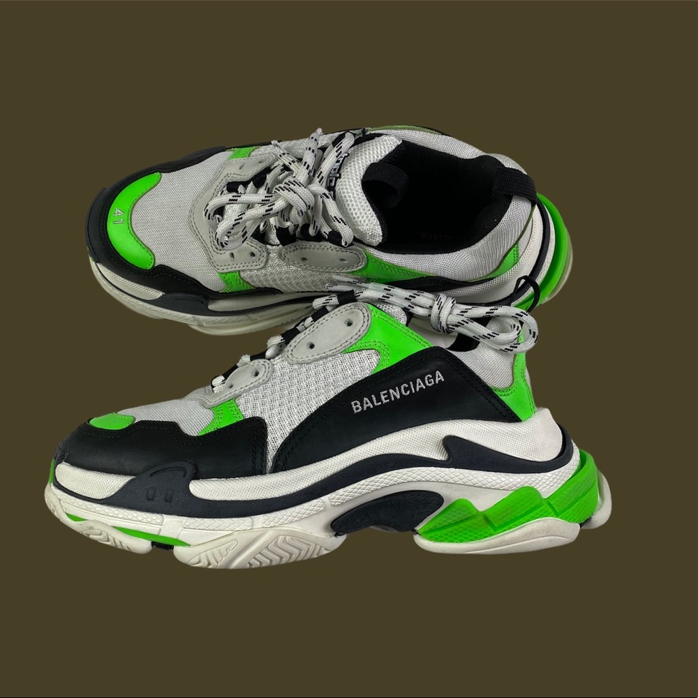 💛SOLD💛Triple S Balenciaga Sneakers 🖤💚